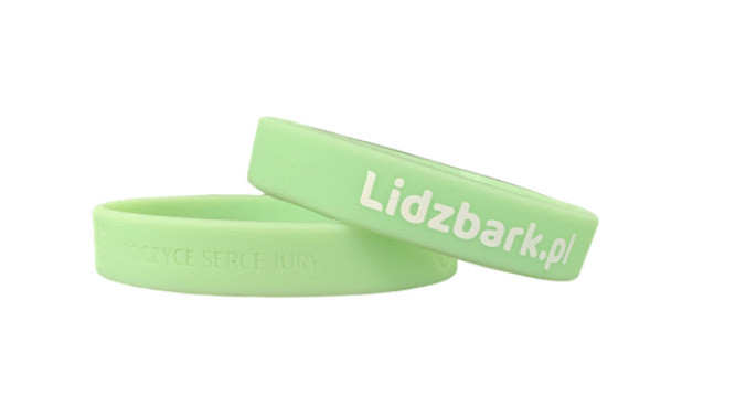 Silicone wristbands glow in the dark